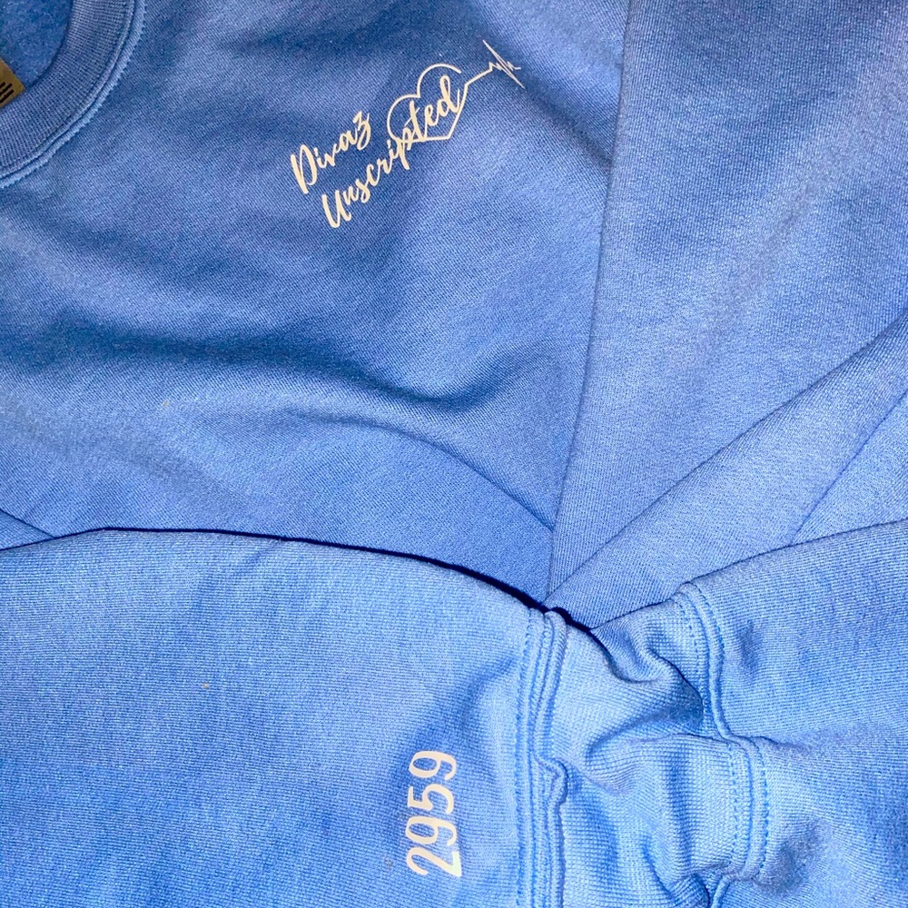 SWEATSHIRT
